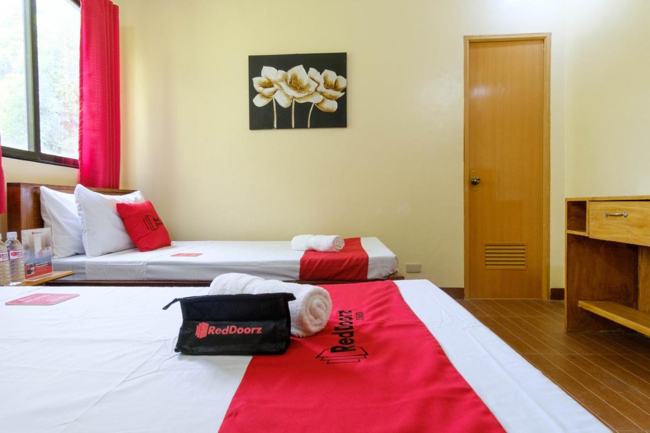 Reddoorz @ Poblacion 6 โกรอน ภายนอก รูปภาพ